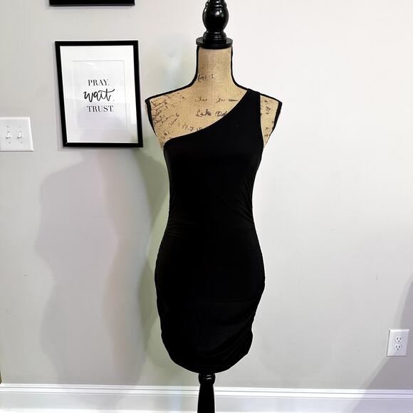 Boohoo Dresses & Skirts - Boohoo Women Size 8 Black Dress